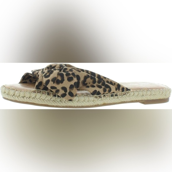 Nine West Shoes - NWOT. Nine West 6M Brock Animal Print Bow Espadrilles Tan.